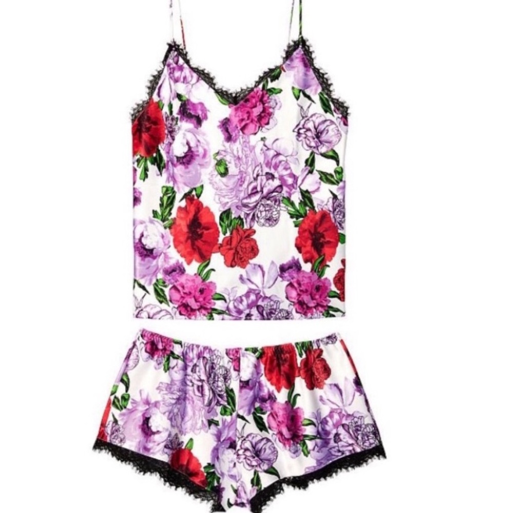Victoria's Secret White Rose Floral 2 Piece Cami & Shorts Sz S - Picture 1 of 3